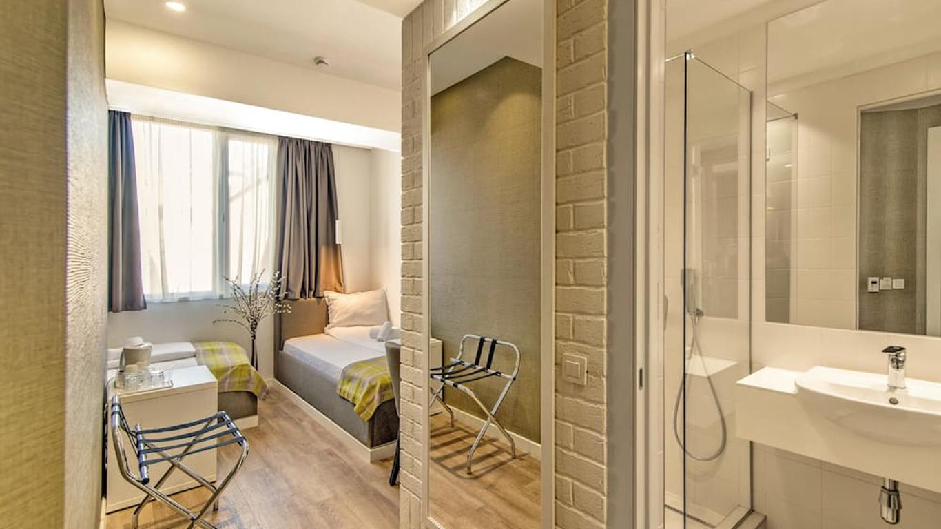 Belgrade Inn Garni Hotel