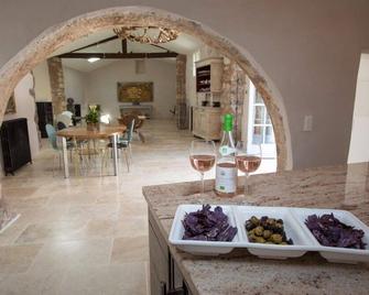Chateau Olmet - Lodève - Comedor