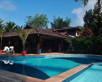 Pousada Baobá - Juquei - Pool
