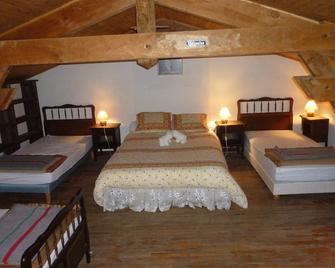 Country house in Périgord - Marsalès - Bedroom