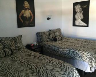 هايلاندر موتل - وليامز (اريزونا) - غرفة نوم