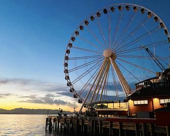 Corner Unit in the middle of it all - 99 Walkscore - Seattle - Building