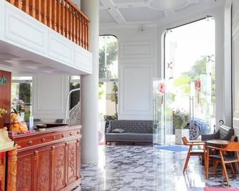 Blue Ocean Hotel Phan Thiet - Bay Luxury - Ấp Bình Châu - Front desk