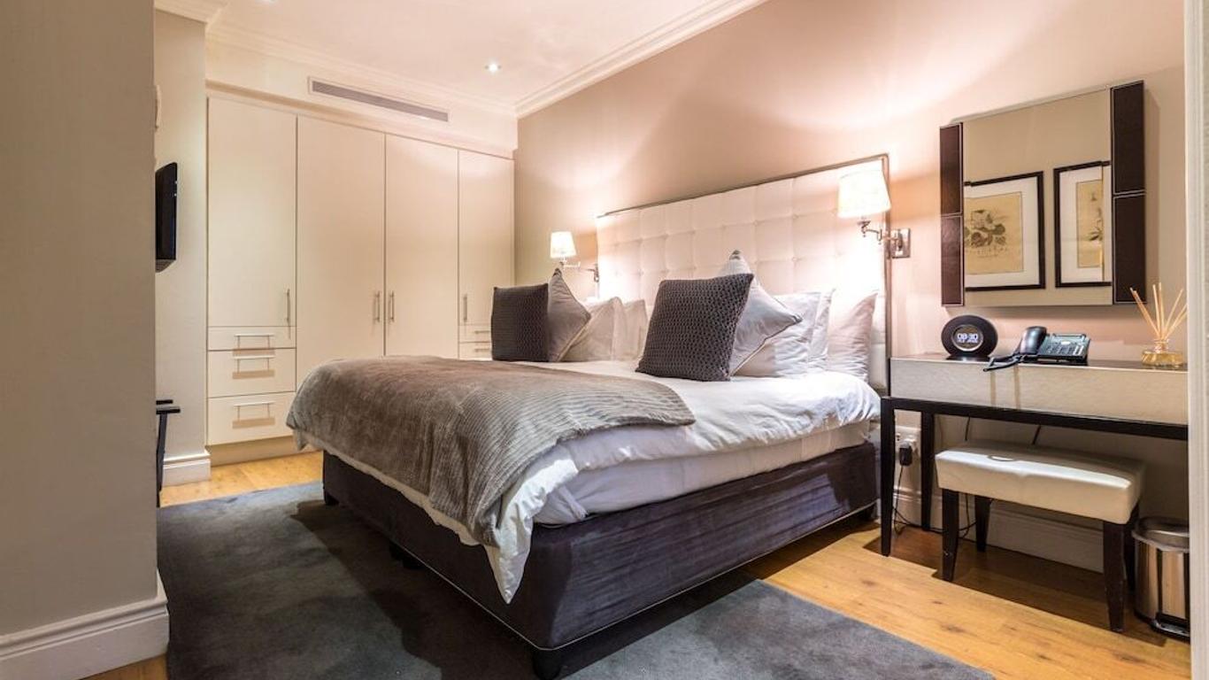 Cape Royale Luxury Suites