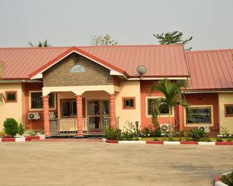 Absor Royal Hotel - Koforidua - Building