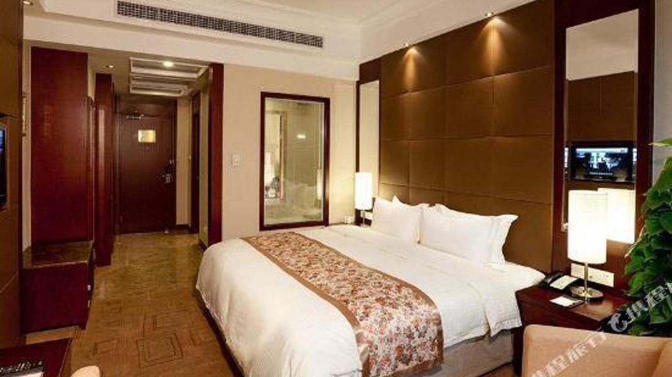 Merchant Marco Hotel