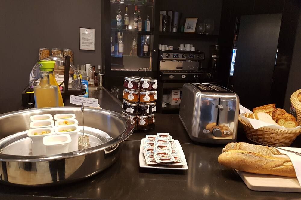 Logis Hotel - Le Petit Bellon - Senlis