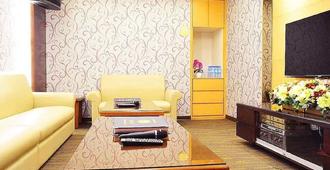 Fuward Hotel Tainan - Tainan City - Living room