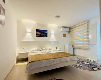 Abs Hostel - Osh - Bedroom