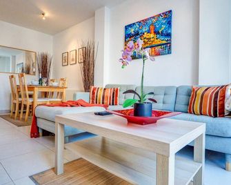 Benito Apartment by Hello Homes Sitges - Sitges - Living room