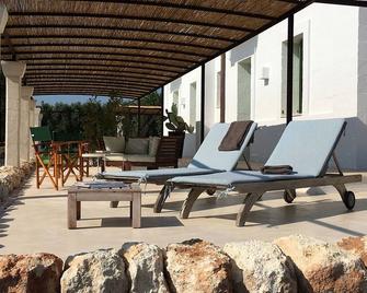 Boutique Hotel Masseria Sottomasi - Savelletri - Patio