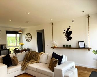 Druid House Lodge - Inverness - Living room