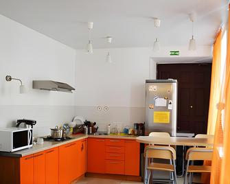 Online Hostel - سانت بيترسبورغ - مطبخ