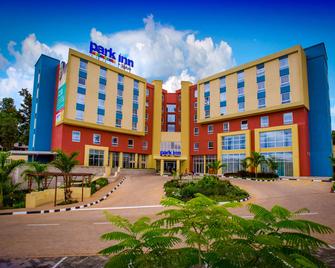Park Inn by Radisson, Kigali - Kigali - Edificio
