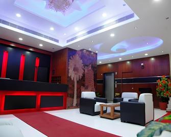 Hotel Hiton - Pulamanthole - Lobby