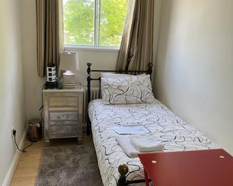 Sunny City - Peterborough - Bedroom