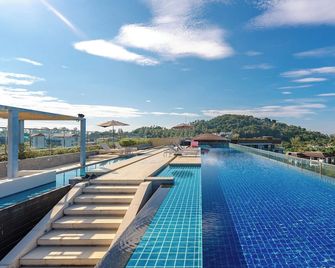 C153 The Aristo Luxury Beach Resort Phuket - เชิงทะเล - สระว่ายน้ำ