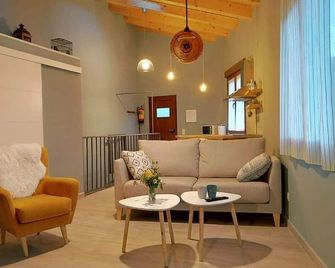 El Solanillo Tourist Apartment - Piedrahita - Sala de estar