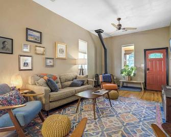 3brm Stylish Mid-Century Escape | Near Royal Gorge - Florence - Sala de estar