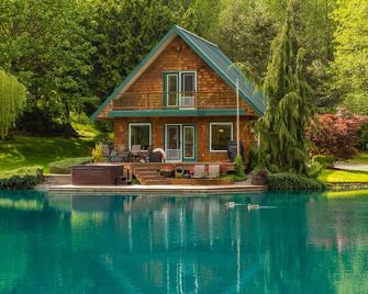 Come Relax at Mountain Springs Cabin - Mount Vernon - Pool