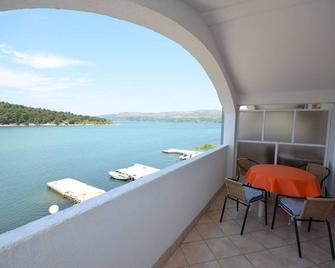 Apartments Zlatko (13601-A4) - Jadrtovac - Jadrtovac - Balcón
