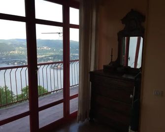 Casa Isabella - Madonna del Sasso - Balcón