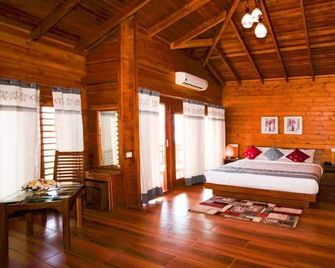 Lakerose Wayanad Resort - Kalpetta - Schlafzimmer
