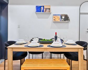The McCaul by Casa Hotels - Group Suite Chinatown - Toronto - Jídelna