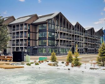 Creekside Cove in Spring Creek - Canmore - Building