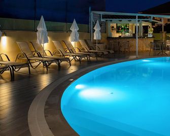 Konstantinos Hotel & Apartments 2 - Nydri - Pool
