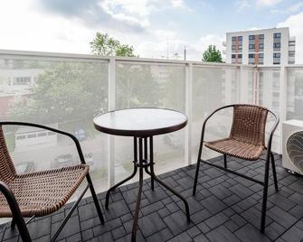 Lodz Niciarniana Comfy Apartment - Lodz - Balcon