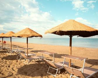 Toscana Charme Resort - Tirrenia - Spiaggia