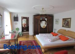 Villa Kreuthhof Appartements - Klosterneuburg - Slaapkamer