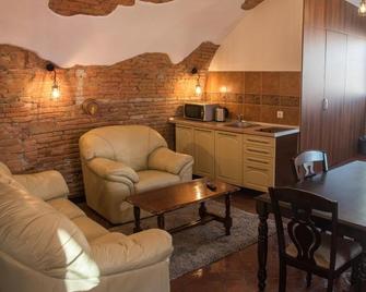 Wine Studio Central Residence - Sibiu - Huiskamer