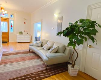 Ginkgo House on Harvard - Cambridge - Living room