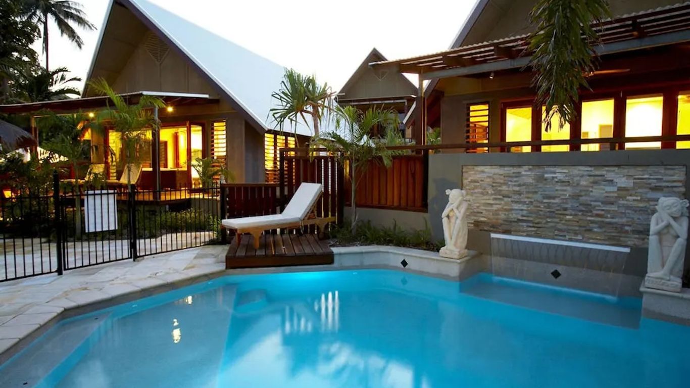 Pure Magnetic Villa 10