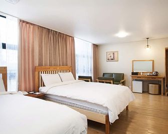 Elin Hotel - Jeju - Quarto