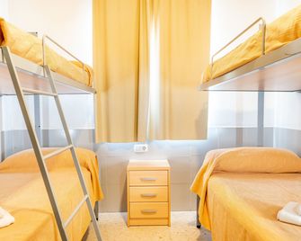 Albergue Inturjoven Malaga - Malaga - Yatak Odası