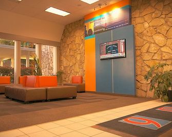 Motel 6 San Francisco Belmont - Belmont - Recepción