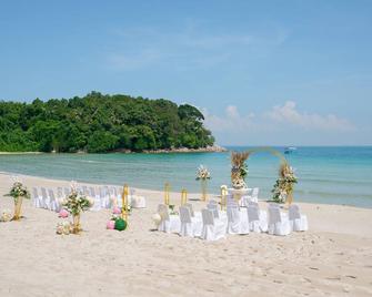 مايانغ ساري بيتش ريزورت - Lagoi - شاطئ