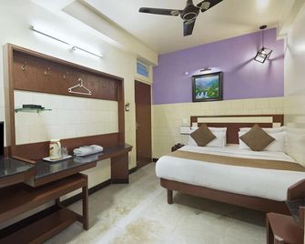 Mannars Yatrinivas Lodge - Mysore - Bedroom