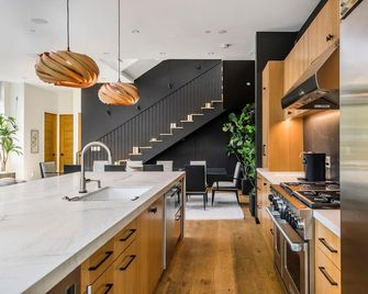 The Bella Villa Venice Beach - Luxury Interior Design w hot tub - Los Angeles - Kitchen