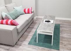 Luxurious 2 bedroom basement suite - Winnipeg - Living room