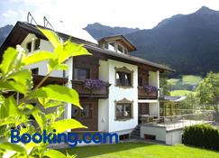 Pension Tina - Neustift im Stubaital - Building