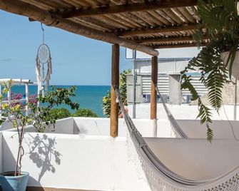 Pousada Mediterranea - פיפה - מרפסת