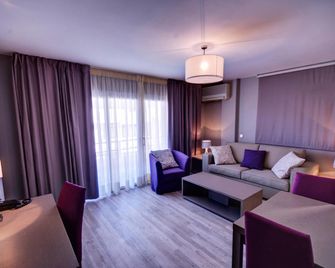 Hotel El Faro Marbella - Marbella