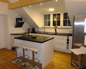 Apartment Sea and Sail, family friendly, Lake Starnberg, WiFi, air conditioning - Pöcking am Starnberger See - Kitchen
