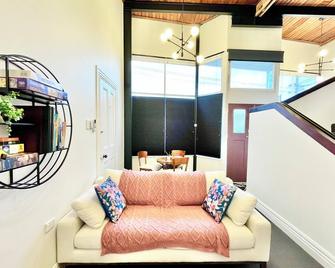 Opoho Heritage Guest Suite - Dunedin - Salon