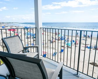 Atlantic Oceanfront Hotel, Wells Beach - Wells - Balcony