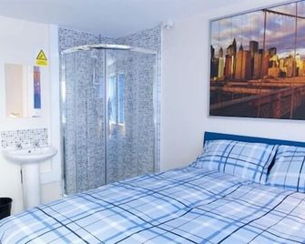 Liverpool Gateway Inn - Liverpool - Yatak Odası